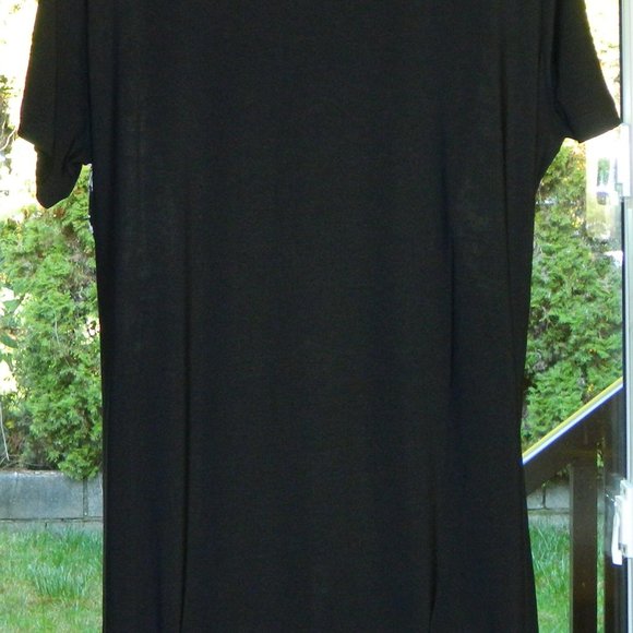 2 for/ $25 Red Coral Global Landmarks Graphic Asymmetrical Blouse Size-XL - Picture 7 of 14